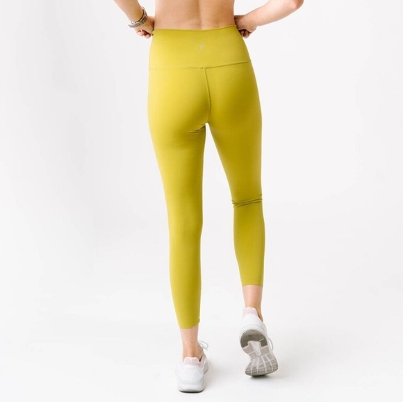 ZYIA Pistachio Green Luxe Active Leggings. Size 12 - Picture 2 of 8